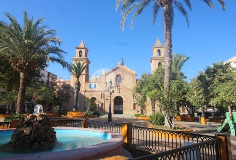Beautiful Apartment Near Playa De Los Locos Torrevieja Ngoại thất bức ảnh